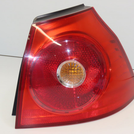Feu arrière gauche occasion VOLKSWAGEN GOLF V Phase 1 11-2003->10-2008 1.9 TDI 105ch 1K6945095T