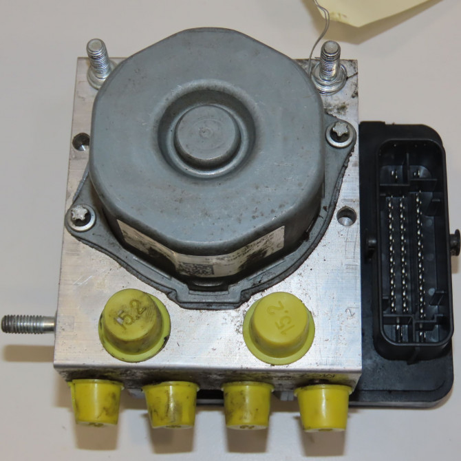 Unité hydraulique ABS occasion PEUGEOT 308 II 308 II Phase 1 2013-06-01->2017-08-31 1.6 e-HDi 115ch 1613414980 3