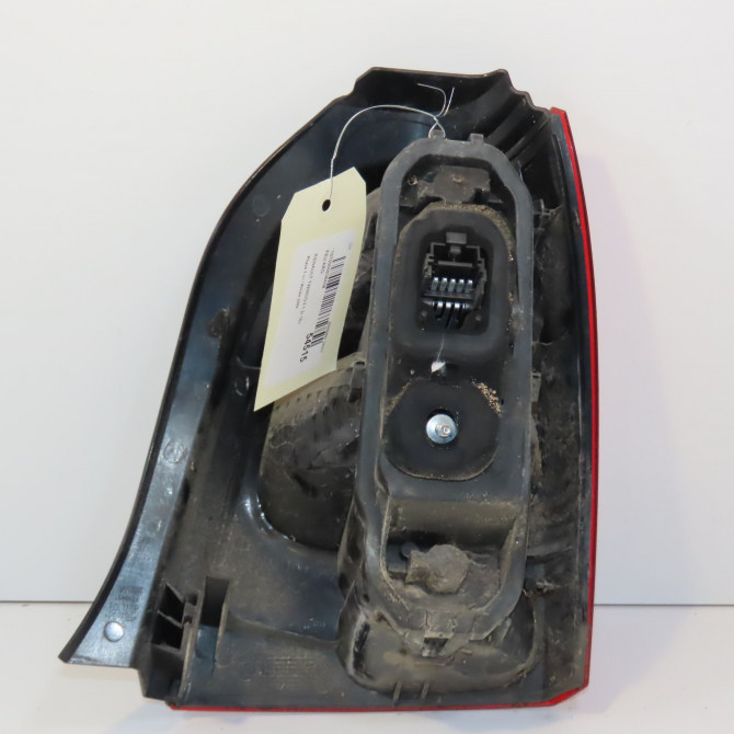 Feu arrière gauche occasion RENAULT TWINGO II Phase 1 06-2007->11-2011 1.2i 16v 75ch 8200387888 2