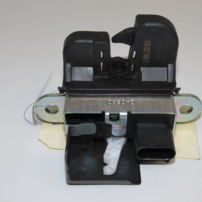 Serrure hayon occasion VOLKSWAGEN GOLF V Phase 1 11-2003->10-2008 1.9 TDI 105ch 1K6827505F9B9 2