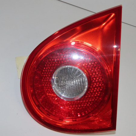 Feu arrière intérieur droit occasion VOLKSWAGEN GOLF V Phase 1 11-2003->10-2008 1.9 TDI 105ch 1K6945094E