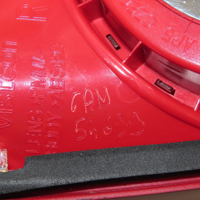 Feu arrière intérieur droit occasion VOLKSWAGEN GOLF V Phase 1 11-2003->10-2008 1.9 TDI 105ch 1K6945094E 4