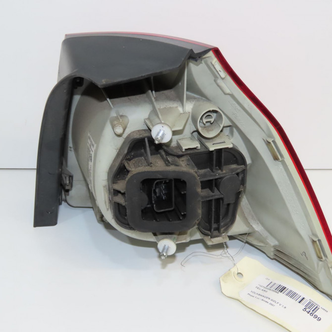 Feu arrière gauche occasion VOLKSWAGEN GOLF V Phase 1 11-2003->10-2008 1.9 TDI 105ch 1K6945095T 2