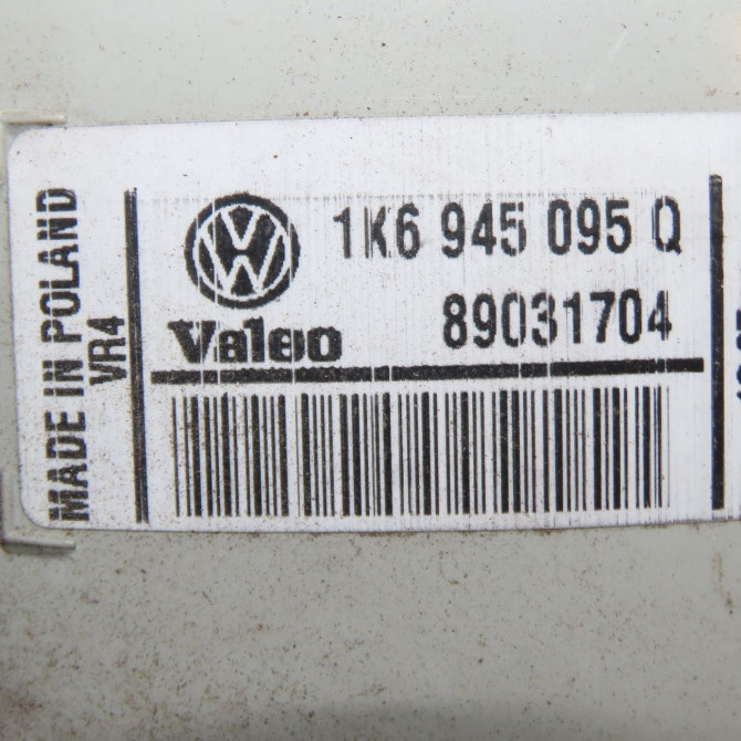 Feu arrière gauche occasion VOLKSWAGEN GOLF V Phase 1 11-2003->10-2008 1.9 TDI 105ch 1K6945095T 4