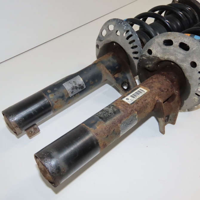 Amortisseur avant droit occasion VOLKSWAGEN GOLF V Phase 1 11-2003->10-2008 1.9 TDI 105ch 1K0413031ED 3