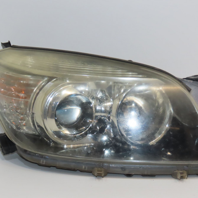 Phare droit occasion TOYOTA RAV4 III Phase 1 02-2006->11-2009 177 D-4D 8113042360 1