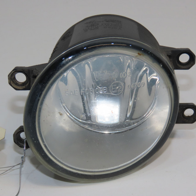 Phare antibrouillard avant gauche occasion TOYOTA RAV4 III Phase 1 02-2006->11-2009 177 D-4D 812200D042 1