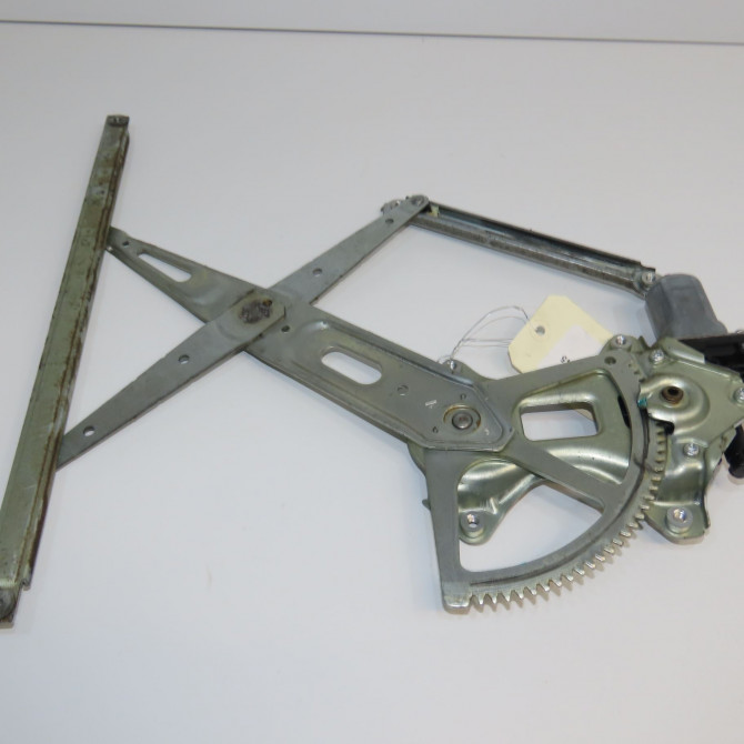 Mecanisme + moteur lève-glace avant droit occasion TOYOTA RAV4 III Phase 1 02-2006->11-2009 177 D-4D 6980152080 2