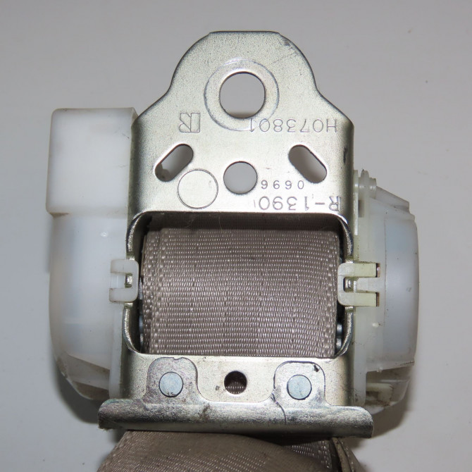 Ceinture arrière droite occasion TOYOTA RAV4 III Phase 1 02-2006->11-2009 177 D-4D 7336042201E1 3