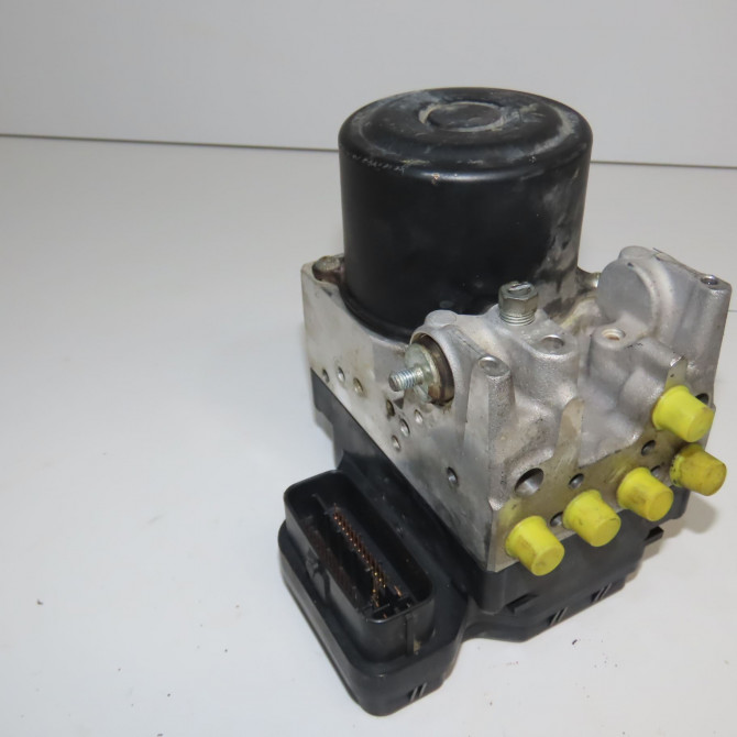 Unité hydraulique ABS occasion TOYOTA RAV4 III Phase 1 02-2006->11-2009 177 D-4D 4405042260 1