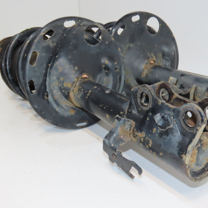 Amortisseur avant droit occasion TOYOTA RAV4 III Phase 1 02-2006->11-2009 177 D-4D 4851080285 2