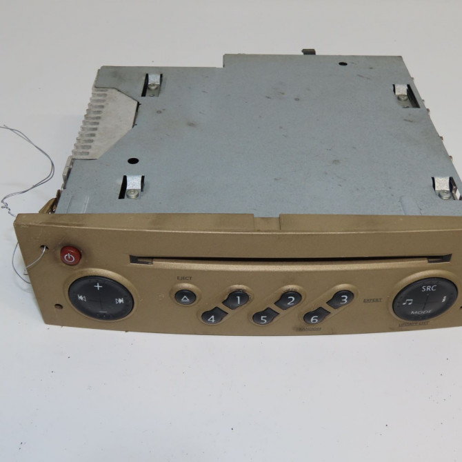 Autoradio occasion RENAULT MODUS Phase 1 09-2004->12-2007 1.6i 16v 8200633640 1