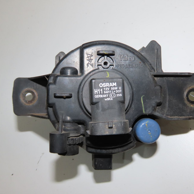 Phare antibrouillard avant droit occasion RENAULT MODUS Phase 1 09-2004->12-2007 1.6i 16v 8200002470 2