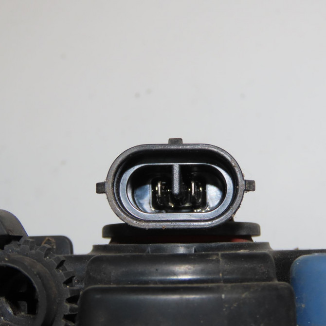 Phare antibrouillard avant droit occasion RENAULT MODUS Phase 1 09-2004->12-2007 1.6i 16v 8200002470 3