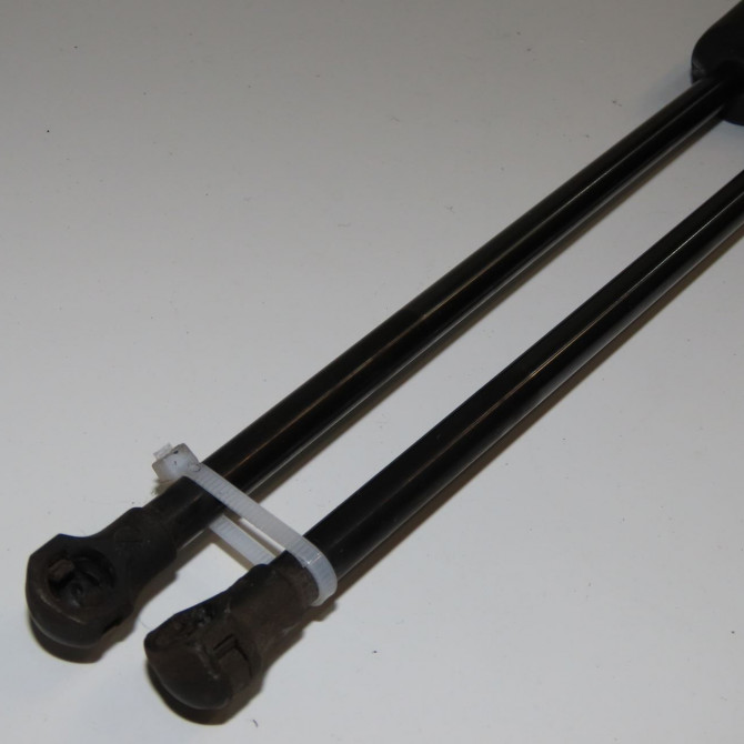 Verin droit hayon occasion RENAULT MODUS Phase 1 09-2004->12-2007 1.6i 16v 8200219323 2