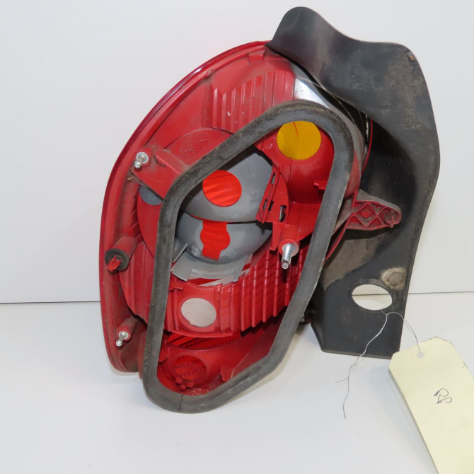 Feu arrière droit occasion RENAULT MODUS Phase 1 09-2004->12-2007 1.6i 16v 8200538785 2