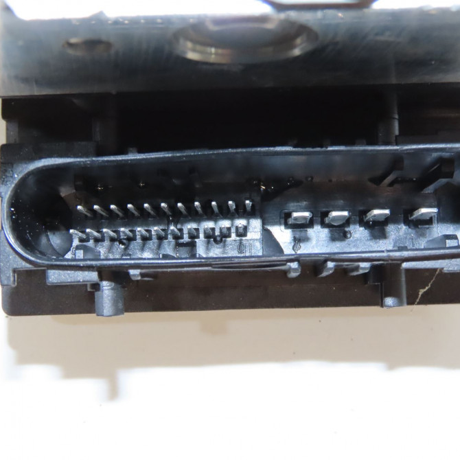 Unité hydraulique ABS occasion RENAULT MODUS Phase 1 09-2004->12-2007 1.6i 16v 5