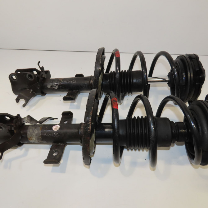 Amortisseur avant droit occasion RENAULT MODUS Phase 2 01-2008->12-2012 1.6i 16v 110ch 8200675732 1