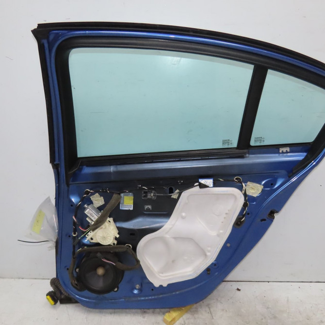 Porte arrière droite occasion RENAULT LAGUNA III Phase 1 10-2007->10-2010 2.0 DCI 130ch 821000022R 2