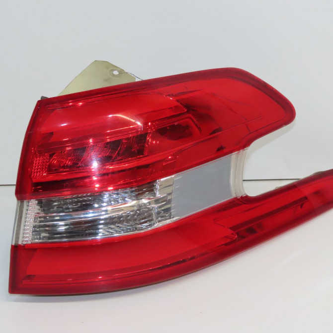 Feu arrière droit occasion  9678093880 1
