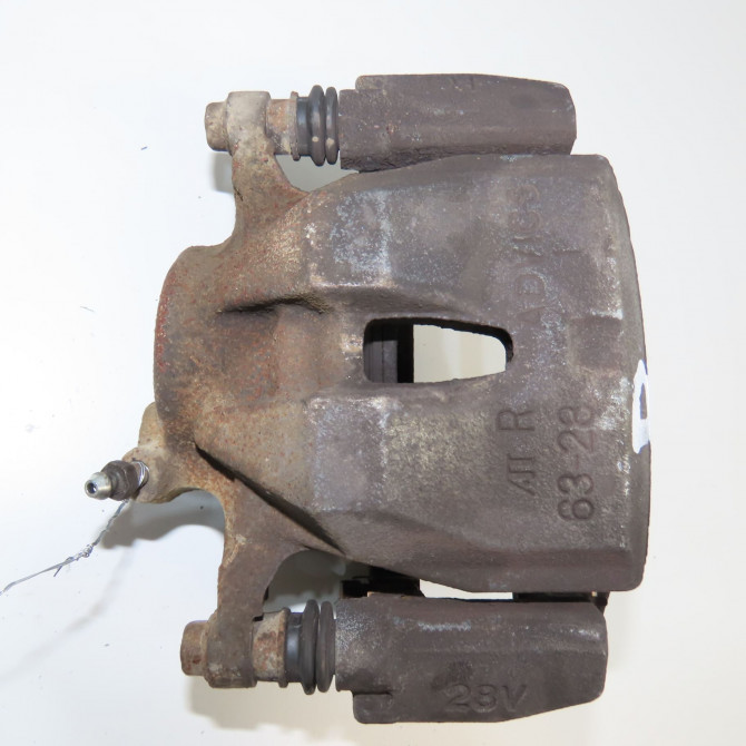 Etrier de frein avant droit occasion TOYOTA RAV4 III Phase 1 02-2006->11-2009 177 D-4D 4773042091 1