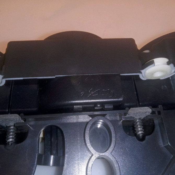 Commande de chauffage occasion VOLKSWAGEN GOLF V Phase 1 11-2003->10-2008 1.9 TDI 90ch 1K0820047JNWHS 3