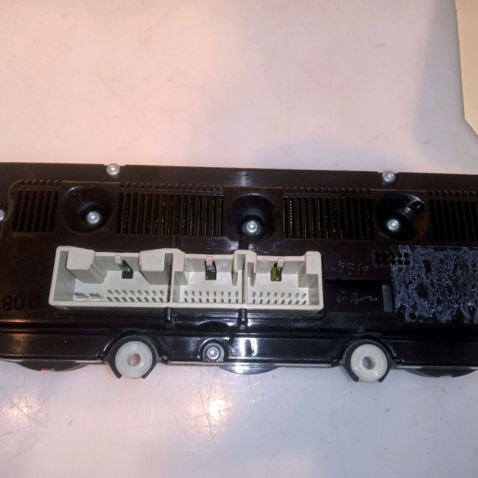 Commande de chauffage occasion VOLKSWAGEN GOLF V Phase 1 11-2003->10-2008 1.6 102ch 2