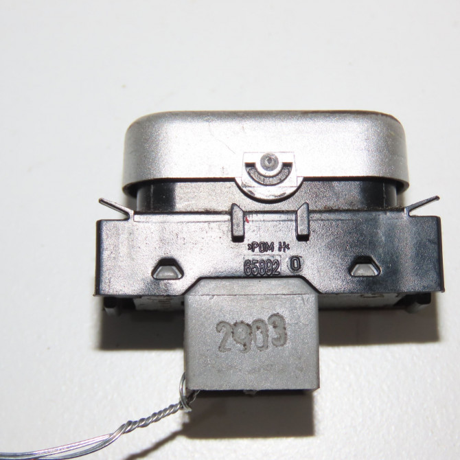 Commande lève-glace porte avant gauche occasion CHRYSLER CROSSFIRE Phase 1 04-1995->04-1999 3.2i V6 217ch 5096806AA 2