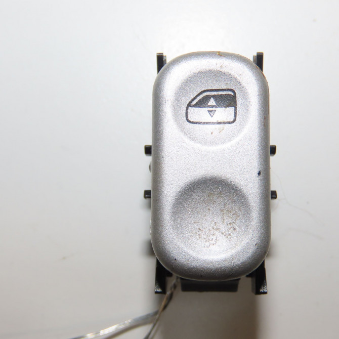 Commande lève-glace porte avant droite occasion CHRYSLER CROSSFIRE Phase 1 04-1995->04-1999 3.2i V6 217ch 5096806AA 1