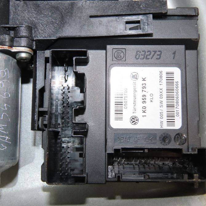 Mecanisme+moteur leve-glace avg occasion VOLKSWAGEN GOLF V Phase 1 11-2003->10-2008 1.9 TDI 105ch 1K3837461B 3