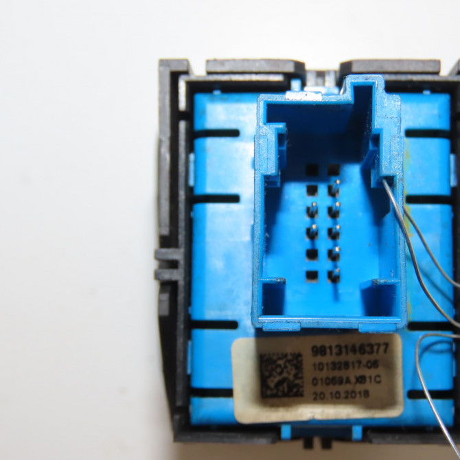 Interrupteur commande de frein a main occasion CITROEN 146 Phase 1 04-1995->04-1999 1.6 BlueHDI 100ch 98131463ZD 3