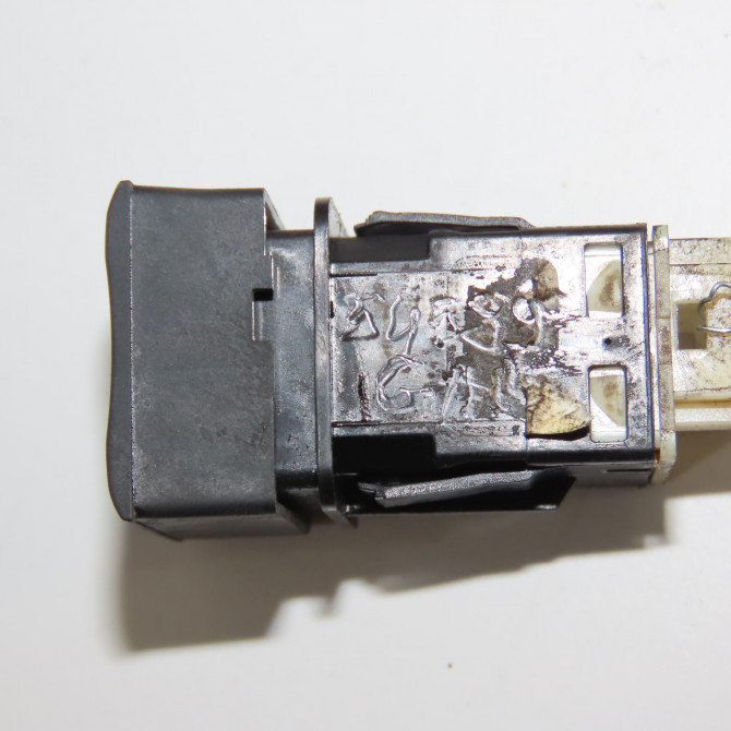 Bouton de warning occasion CITROEN 146 Phase 1 04-1995->04-1999 1.6 BlueHDI 100ch 98170430ZD 3