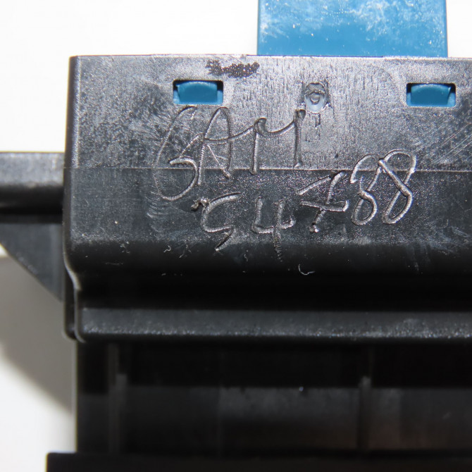 Interrupteur commande de frein a main occasion PEUGEOT 508 Phase 1 04-1995->04-1999 2.0 HDI 163ch 96772967ZD 4