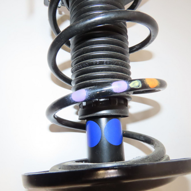 Amortisseur avant droit occasion CITROEN 9849122880 4