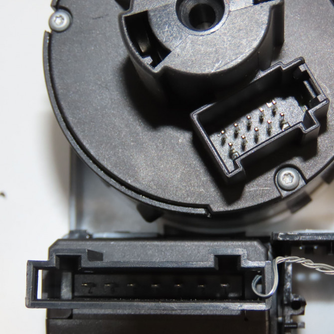 Interrupteur commande de phares occasion AUDI TT II Phase 1 09-2006->04-2010 2.0 TFSi 200ch 3