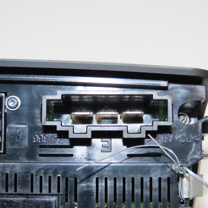 Commande de chauffage occasion AUDI TT II Phase 1 09-2006->04-2010 2.0 TFSi 200ch 3