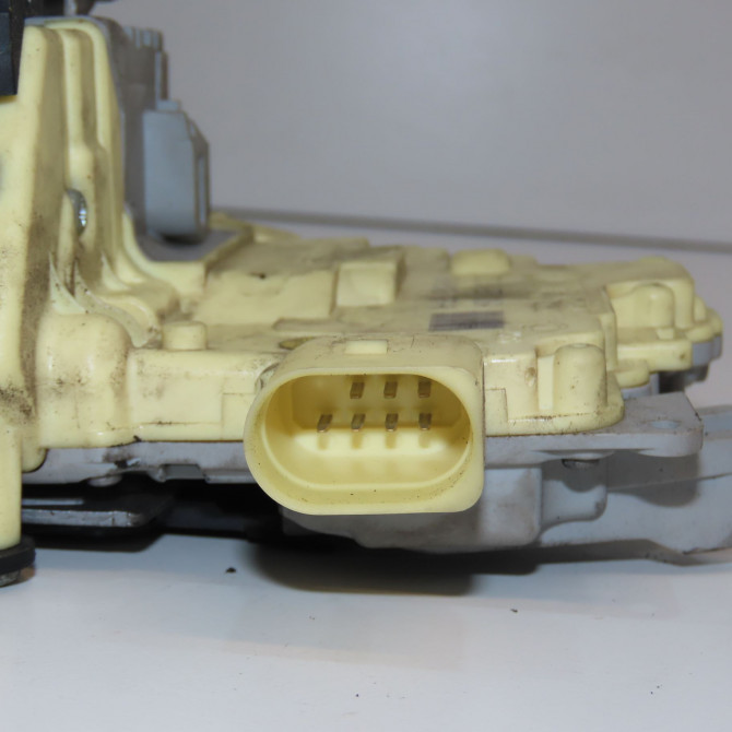 Serrure porte avd occasion AUDI TT II Phase 1 09-2006->04-2010 2.0 TFSi 200ch 8J1837015A 3