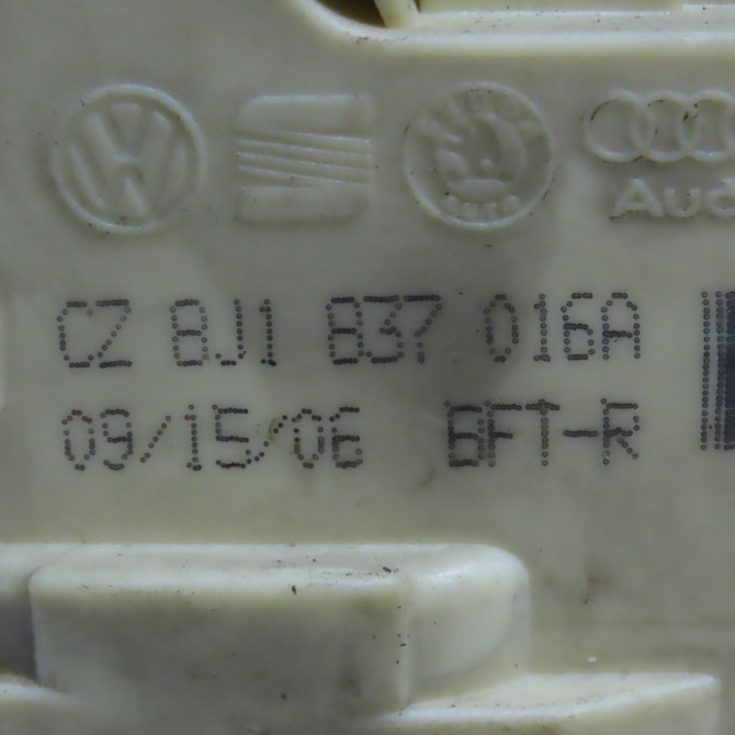 Serrure porte avd occasion AUDI TT II Phase 1 09-2006->04-2010 2.0 TFSi 200ch 8J1837015A 4