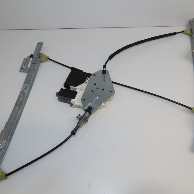 Mecanisme + moteur lève-glace avant droit occasion AUDI TT II Phase 1 09-2006->04-2010 2.0 TFSi 200ch 8J0837462E 2