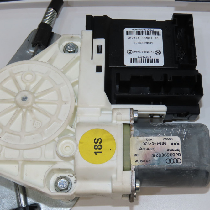 Mecanisme + moteur lève-glace avant droit occasion AUDI TT II Phase 1 09-2006->04-2010 2.0 TFSi 200ch 8J0837462E 3