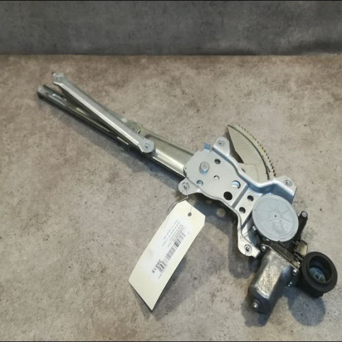 Mecanisme + moteur lève-glace avant droit occasion SUZUKI SWIFT III Phase 1 03-2005->09-2011 1.3i 90ch 8340163J51 1