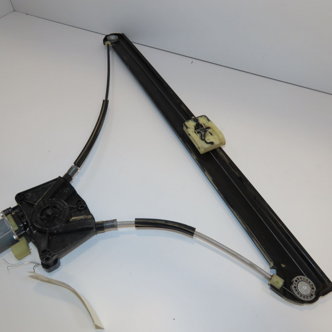 Mecanisme+moteur leve-glace avg occasion VOLKSWAGEN 146 Phase 1 04-1995->04-1999 2.0 TDI 177ch 7C0837461A 1