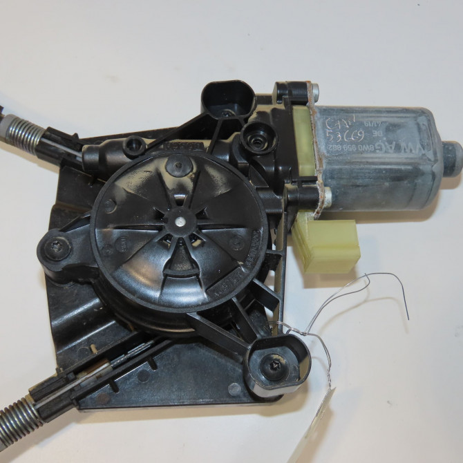 Mecanisme+moteur leve-glace avg occasion VOLKSWAGEN 146 Phase 1 04-1995->04-1999 2.0 TDI 177ch 7C0837461A 3