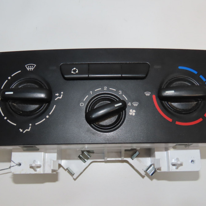Commande de chauffage occasion CITROEN BERLINGO II Phase 1 05-2008->01-2012 1.6 HDI 16v 75ch 6452K5 1