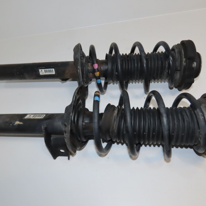 Amortisseur avant droit occasion VOLKSWAGEN GOLF V Phase 1 11-2003->10-2008 1.9 TDI 105ch 1K0413031ED 1