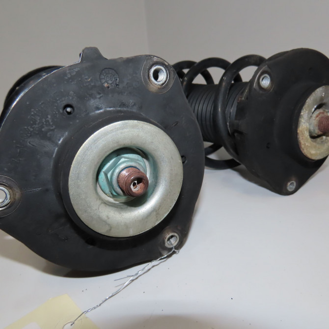 Amortisseur avant droit occasion VOLKSWAGEN GOLF V Phase 1 11-2003->10-2008 1.9 TDI 105ch 1K0413031ED 2