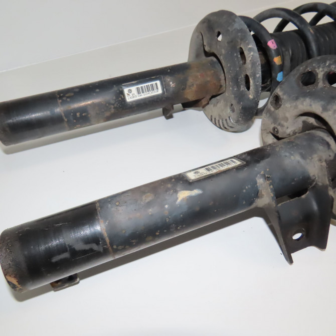 Amortisseur avant droit occasion VOLKSWAGEN GOLF V Phase 1 11-2003->10-2008 1.9 TDI 105ch 1K0413031ED 3