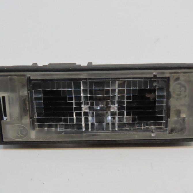 Eclaireur plaque de police d occasion RENAULT KADJAR Phase 1 06-2015->... 1.6 DCI 130ch 8200480127 1