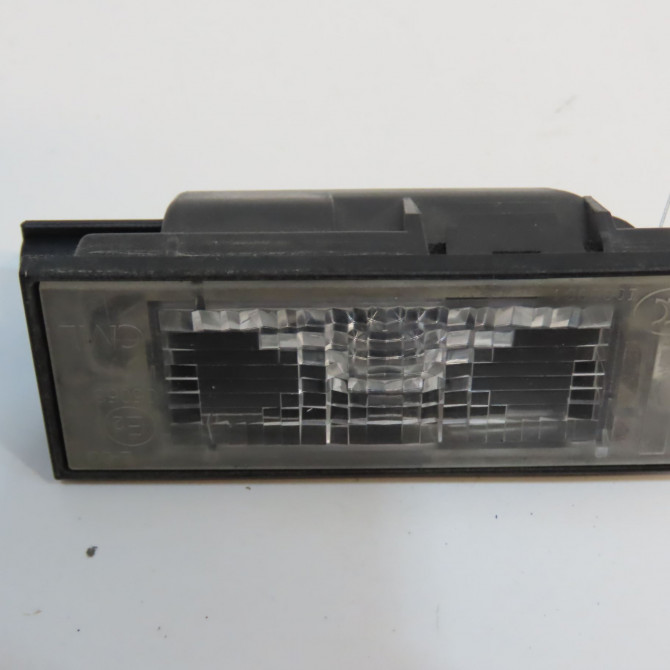 Eclaireur plaque de police g occasion RENAULT KADJAR Phase 1 06-2015->... 1.6 DCI 130ch 8200480127 1