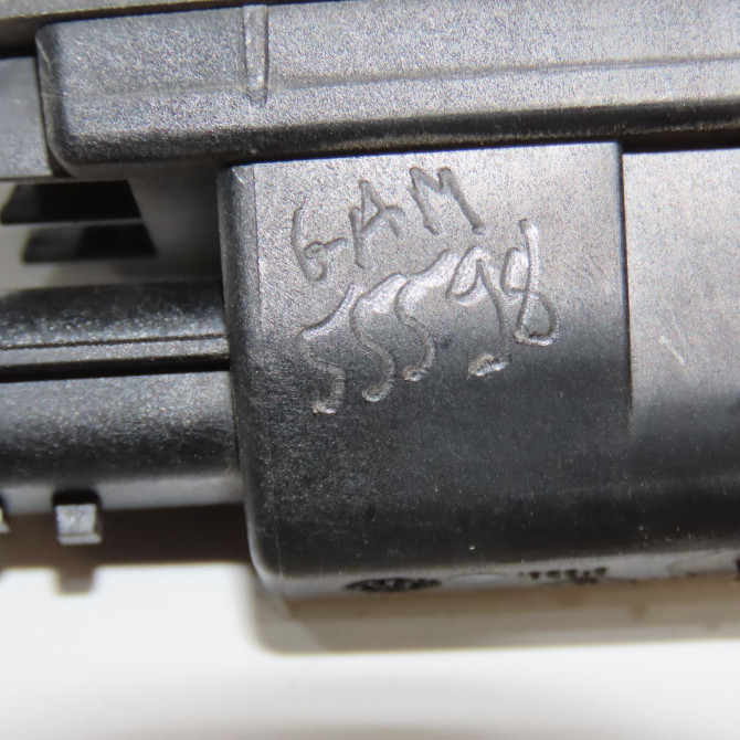 Eclaireur plaque de police g occasion RENAULT KADJAR Phase 1 06-2015->... 1.6 DCI 130ch 8200480127 4